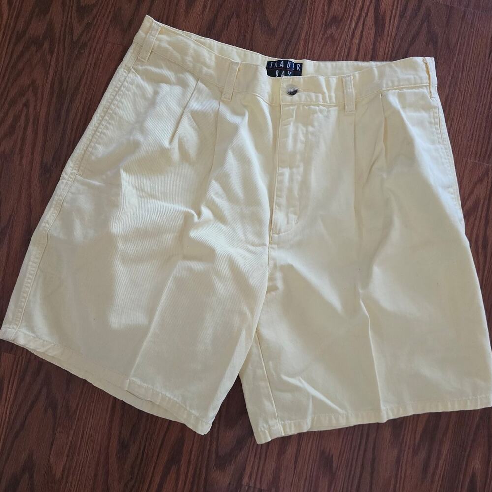 Trader Bay butter yellow Size 34